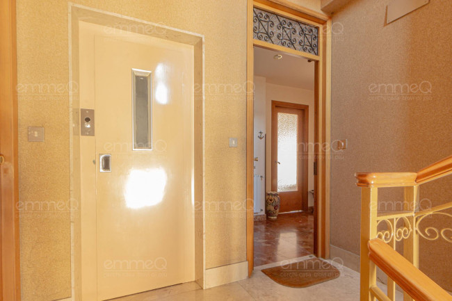 Appartamento in vendita a Castelbuono