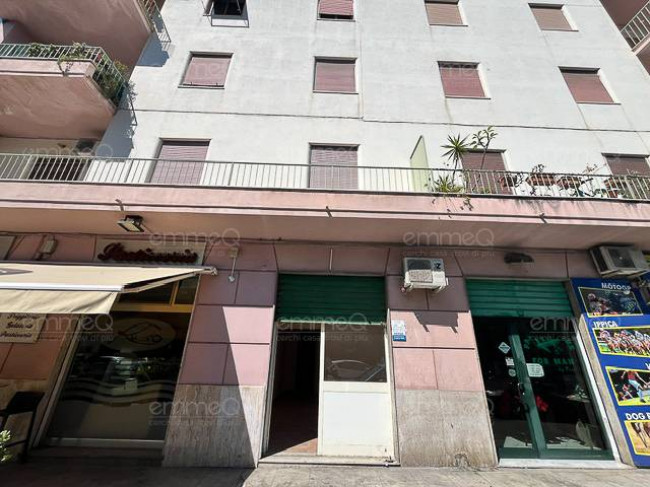 Locale commerciale in vendita a Palermo
