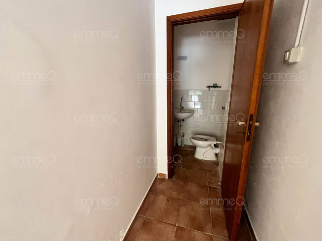 Locale commerciale in vendita a Palermo