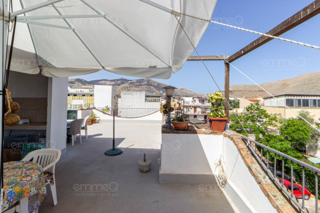 Villetta bifamiliare in vendita a Palermo