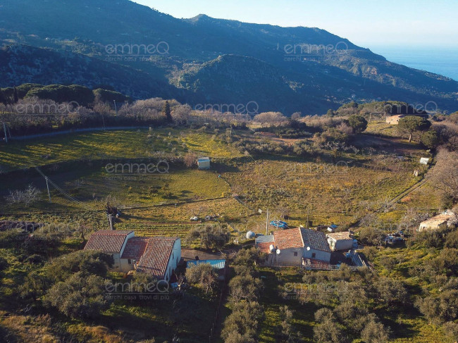Edificio in vendita a Cefalù