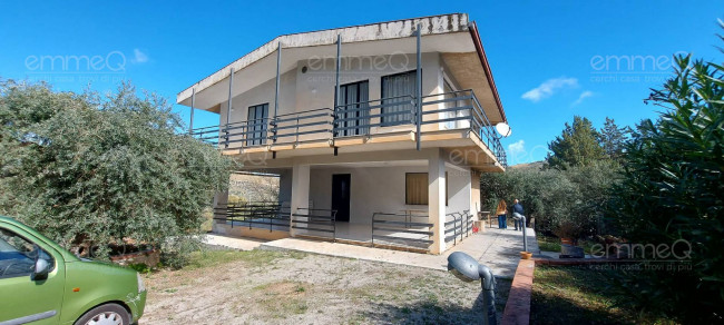 Villa in vendita a Ventimiglia di Sicilia