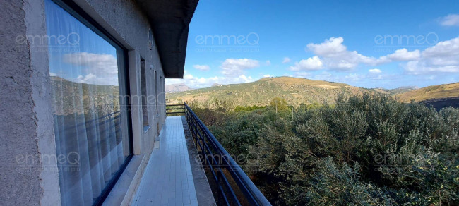 Villa in vendita a Ventimiglia di Sicilia