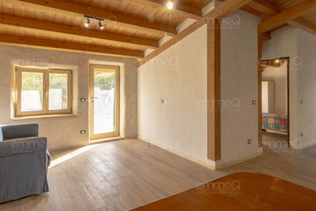 Villetta bifamiliare in vendita a Castelbuono