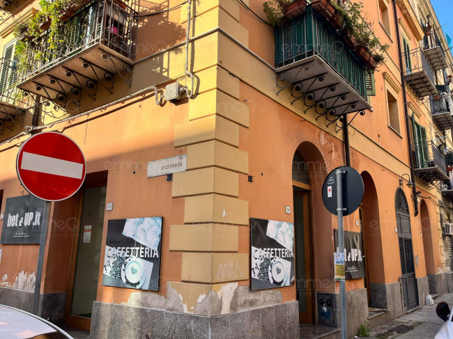 Locale commerciale in affitto a Palermo