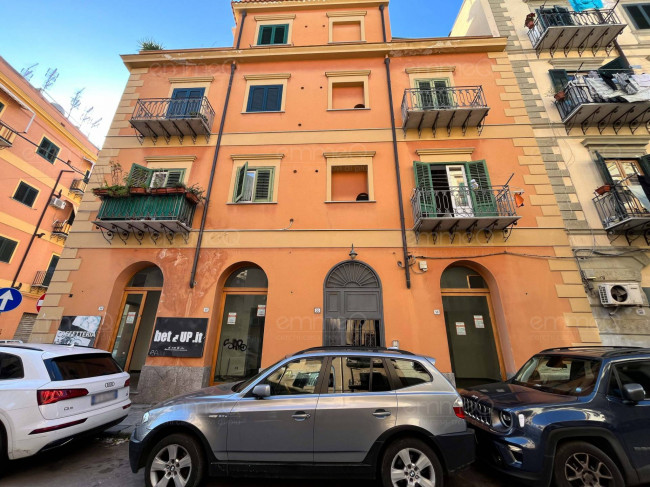Locale commerciale in affitto a Palermo