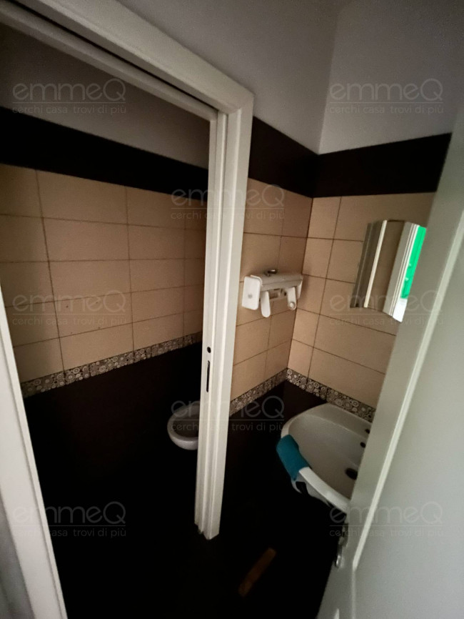 Locale commerciale in affitto a Palermo