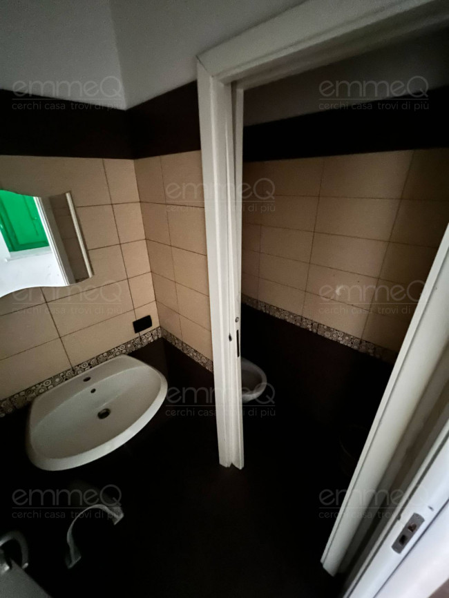 Locale commerciale in affitto a Palermo