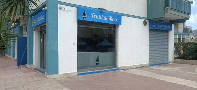 Locale commerciale in vendita a Palermo