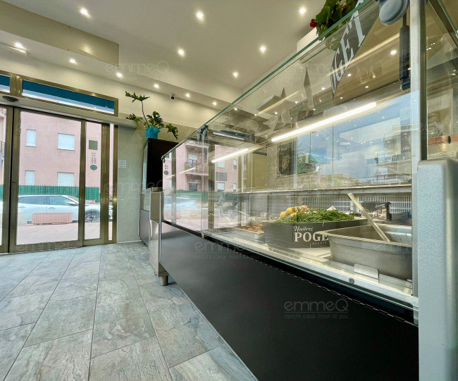 Locale commerciale in vendita a Palermo