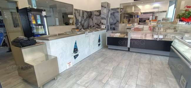 Locale commerciale in vendita a Palermo