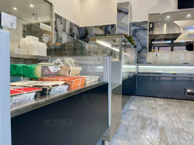 Locale commerciale in vendita a Palermo