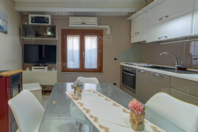 Edificio in vendita a Castelbuono