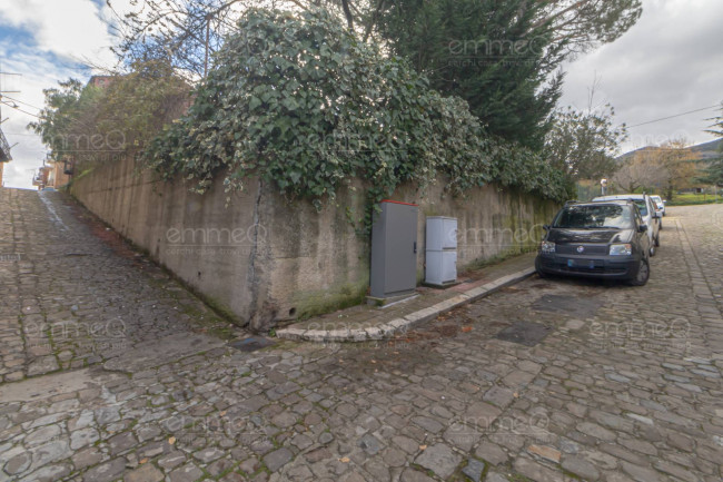 Edificio in vendita a Castelbuono