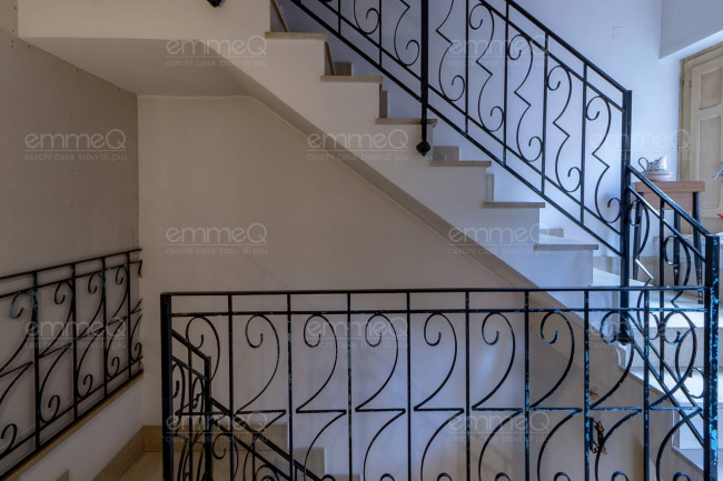 Edificio in vendita a Castelbuono