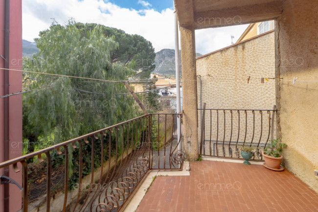 Edificio in vendita a Castelbuono