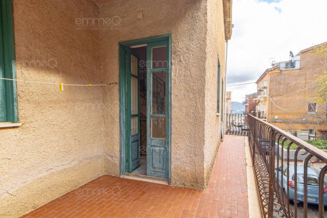 Edificio in vendita a Castelbuono