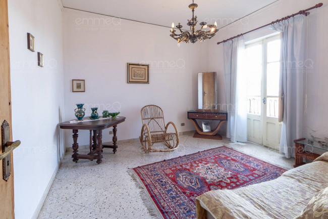 Edificio in vendita a Castelbuono