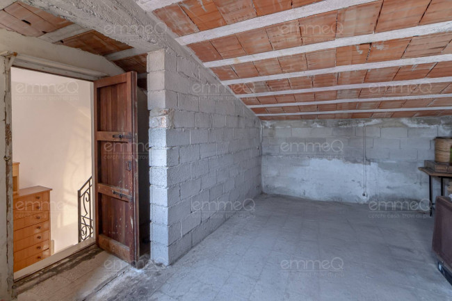 Edificio in vendita a Castelbuono