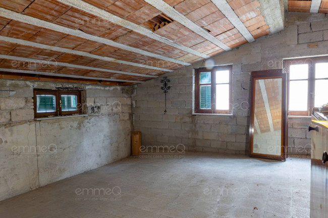Edificio in vendita a Castelbuono