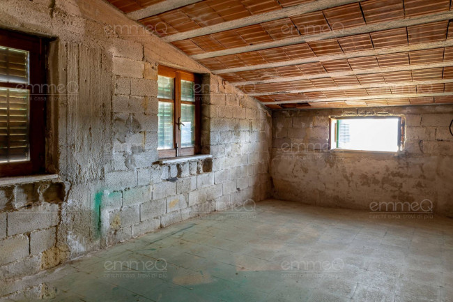 Edificio in vendita a Castelbuono