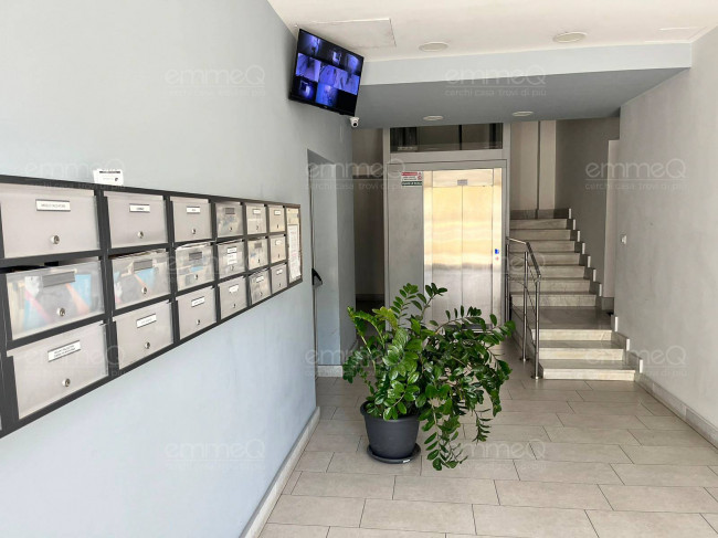 Lastrico Solare in vendita a Palermo