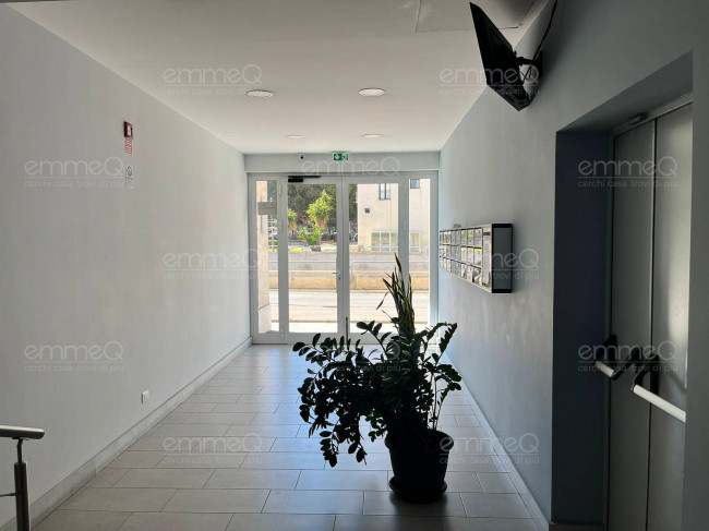 Lastrico Solare in vendita a Palermo