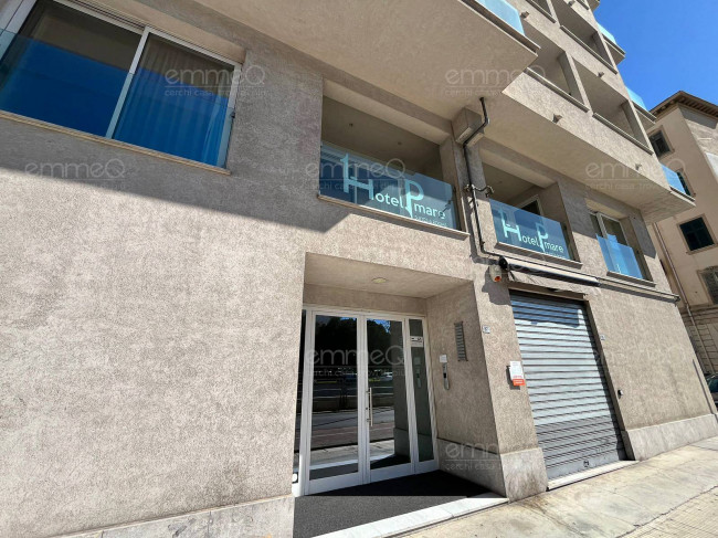 Lastrico Solare in vendita a Palermo