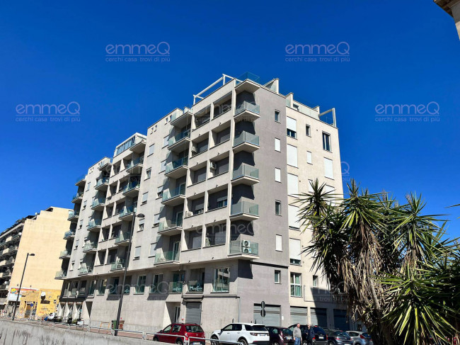 Lastrico Solare in vendita a Palermo