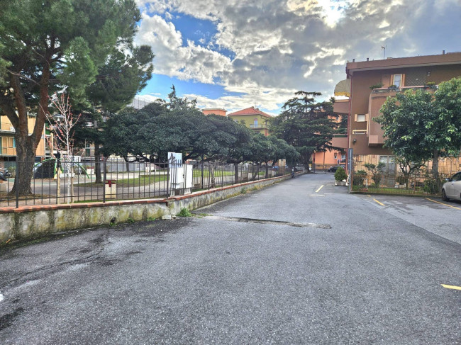 Box o garage in vendita a Pietra Ligure