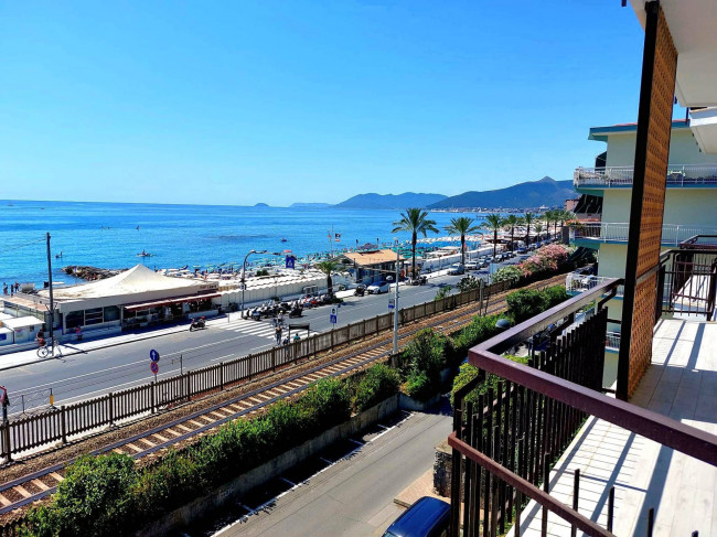 Appartamento in vendita a Pietra Ligure