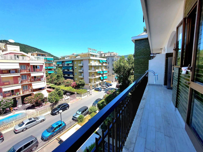 Appartamento in vendita a Pietra Ligure