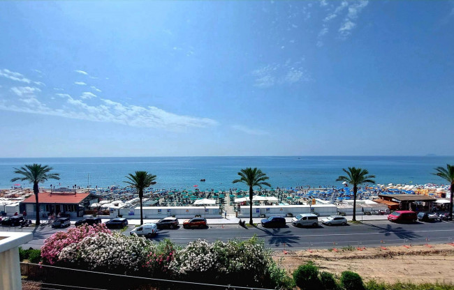Appartamento in vendita a Pietra Ligure
