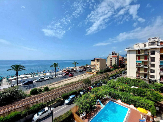 Appartamento in vendita a Pietra Ligure