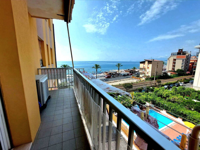 Appartamento in vendita a Pietra Ligure