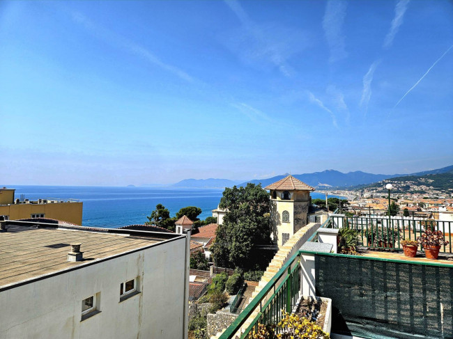 Appartamento in vendita a Borgio Verezzi