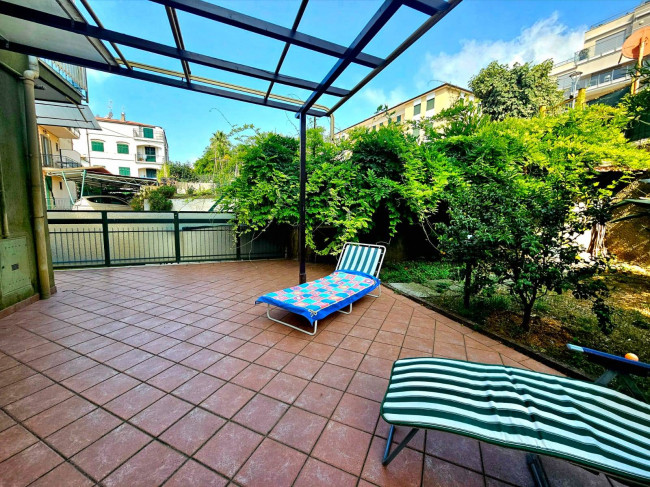 Appartamento in vendita a Pietra Ligure