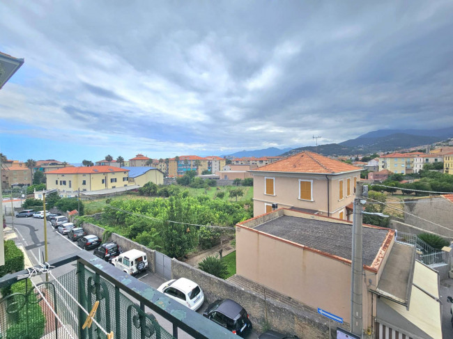 Appartamento in vendita a Borgio Verezzi