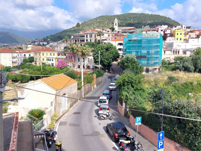 Appartamento in vendita a Borgio Verezzi