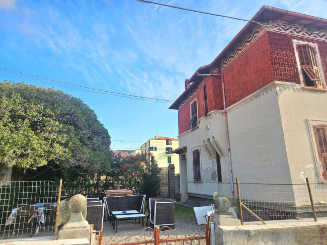 Villa in vendita a Borgio Verezzi
