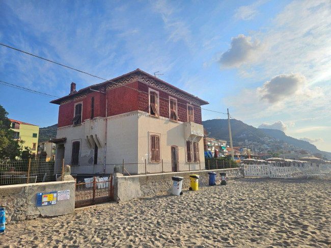 Villa in vendita a Borgio Verezzi
