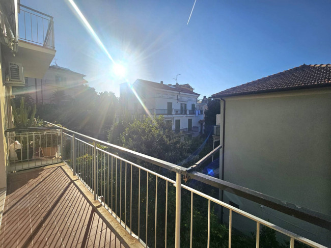Appartamento in vendita a Borgio Verezzi