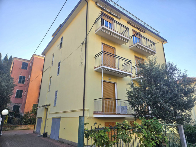 Appartamento in vendita a Borgio Verezzi