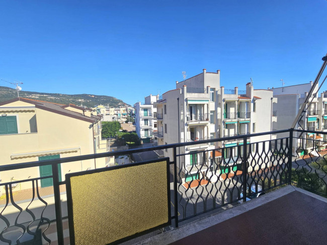 Appartamento in vendita a Pietra Ligure