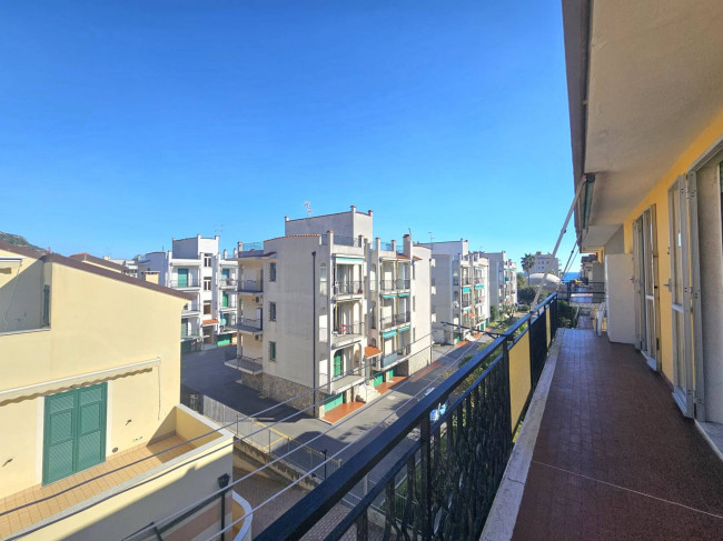 Appartamento in vendita a Pietra Ligure