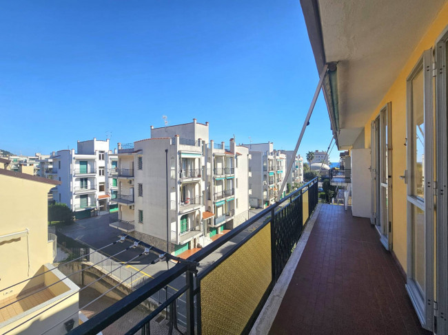 Appartamento in vendita a Pietra Ligure
