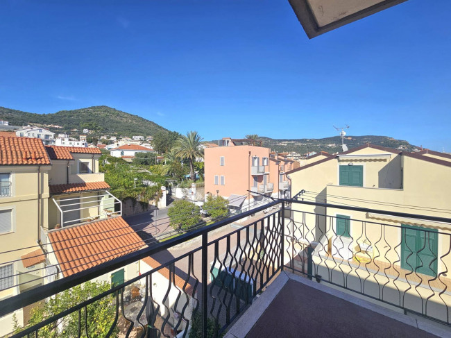 Appartamento in vendita a Pietra Ligure