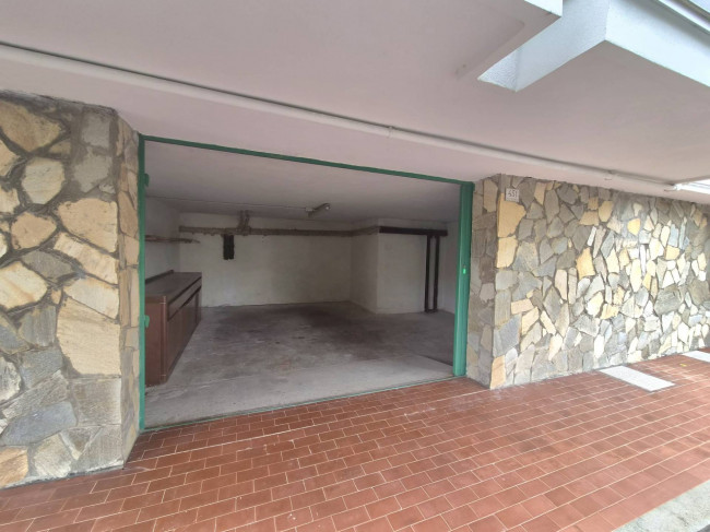 Box o garage in vendita a Pietra Ligure