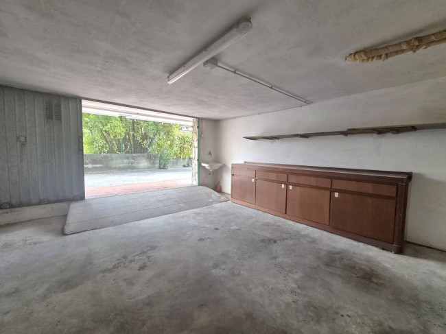 Box o garage in vendita a Pietra Ligure