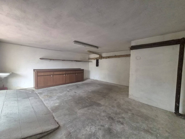 Box o garage in vendita a Pietra Ligure